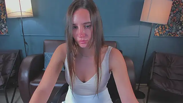 NicoleWells22 online show from June 14, 4:58 am