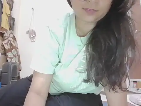Aayaat   online show from June 16, 5:37 pm