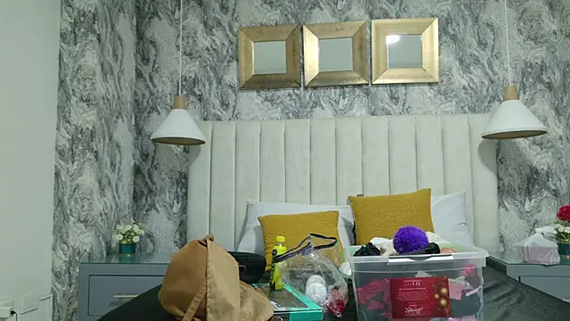 Sophie Vega online show from June 26, 3:00 am