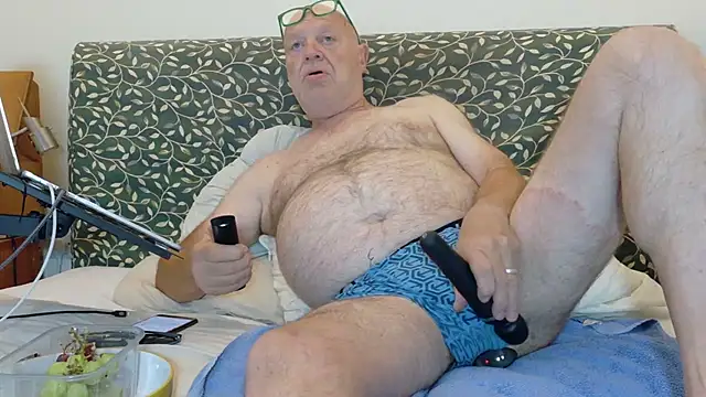Snapshot of KinkCentral chatting on July 22, 8:33 pm KinkCentral online show from July 22, 8:33 pm
