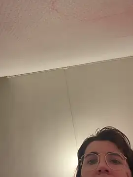 Snapshot of miss16 chatting on May 5, 5:04 am miss16 online show from May 5, 5:04 am
