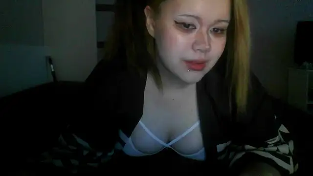 Amanda Mia  online show from June 11, 4:49 pm