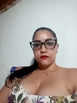 Snapshot of anita0123 chatting on July 2, 12:10 am anita0123 online show from July 2, 12:10 am