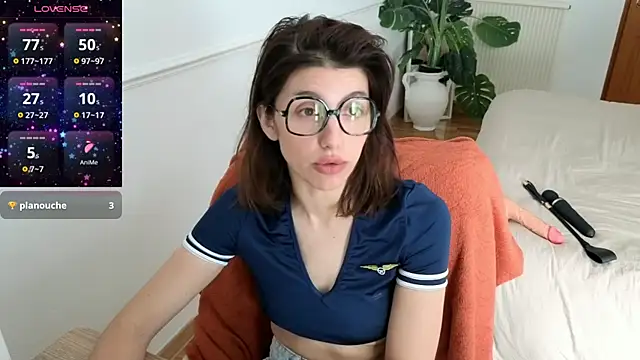 charlieangella online show from May 7, 6:52 am