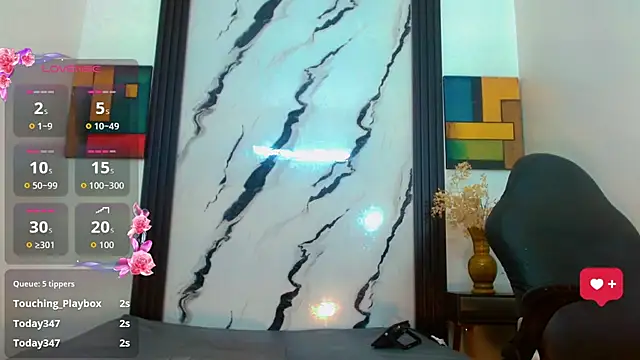 Snapshot of _emma_miller chatting on July 21, 11:23 am emma miller online show from July 21, 11:23 am