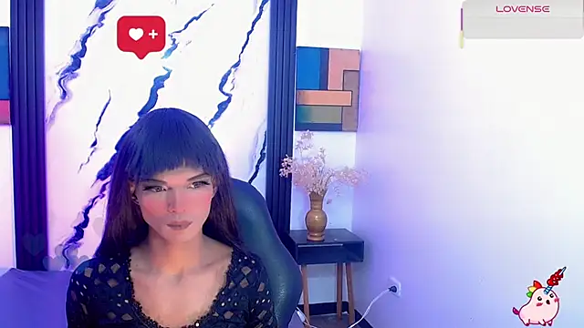 Snapshot of _emma_miller chatting on July 22, 11:24 am emma miller online show from July 22, 11:24 am
