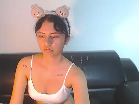 BellaLuxxs online show from May 16, 1:02 am