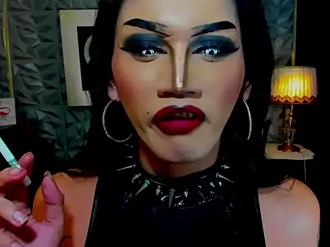 Snapshot of lubottarah chatting on July 6, 5:04 pm lubottarah online show from July 6, 5:04 pm