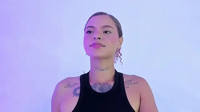 Caroline420  online show from June 6, 2:38 am