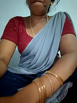 Snapshot of Tamil_Hot_HoneyBee chatting on June 25, 6:56 pm Tamil Hot HoneyBee online show from June 25, 6:56 pm