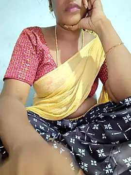 Snapshot of Tamil_Hot_HoneyBee chatting on July 3, 6:47 pm Tamil Hot HoneyBee online show from July 3, 6:47 pm