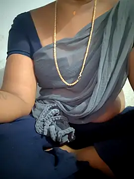 Snapshot of Tamil_Hot_HoneyBee chatting on July 26, 4:03 pm Tamil Hot HoneyBee online show from July 26, 4:03 pm