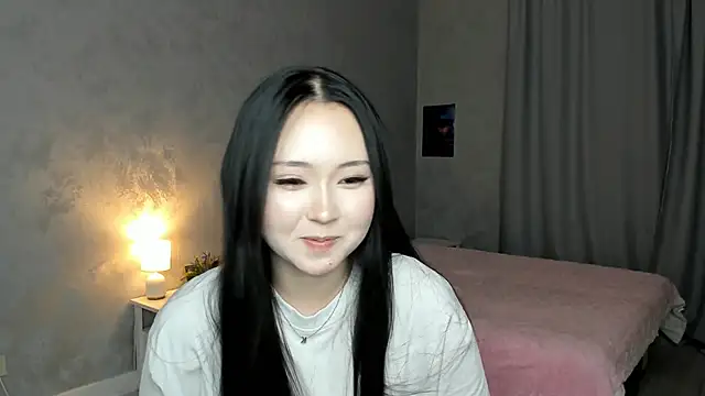 TeshaHeinsohn online show from April 25, 1:41 pm