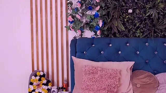 CherryMuse  online show from April 26, 4:21 am