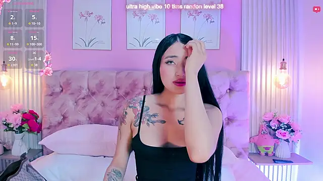 Ariana west  online show from May 28, 1:19 pm