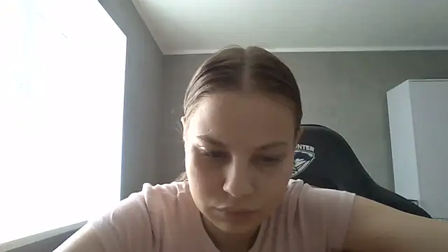 Snapshot of _Linsyy_ee_ chatting on June 10, 8:35 am Linsyy ee online show from June 10, 8:35 am