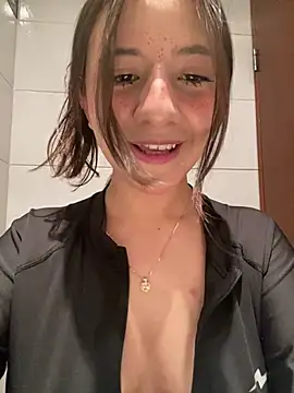AmyPalacioss online show from June 4, 9:32 pm