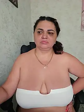Snapshot of -CUTE-EVVIL- chatting on July 17, 7:04 am -CUTE-EVVIL- online show from July 17, 7:04 am