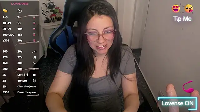 Snapshot of Valeri_bj chatting on June 17, 9:16 pm Valeri bj online show from June 17, 9:16 pm