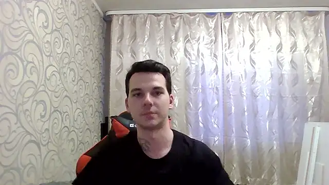 gwinbladee online show from April 24, 11:07 pm