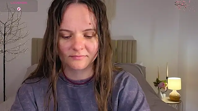 Snapshot of Magic_bunnyy_ chatting on July 31, 6:46 am Magic bunnyy online show from July 31, 6:46 am