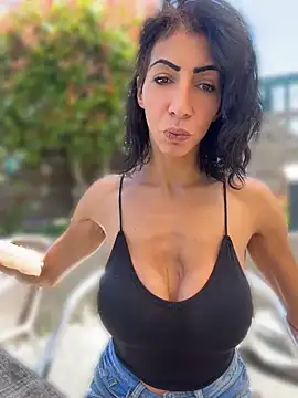 Yasmiinee online show from June 13, 11:08 am