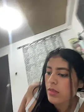AbrilCollins online show from July 13, 4:10 pm