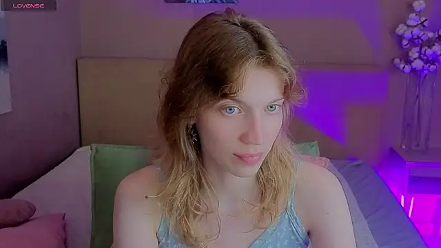 Emily Cartex online show from July 27, 5:47 am