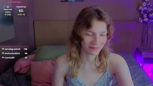 Emily Cartex online show from July 28, 4:39 pm