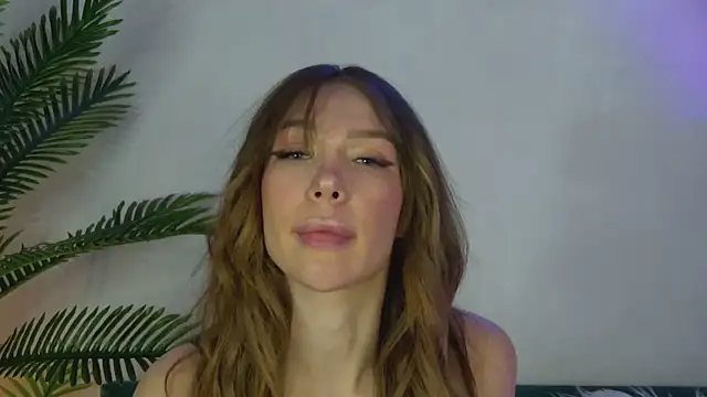 Snapshot of AddisonHux chatting on June 24, 5:34 pm AddisonHux online show from June 24, 5:34 pm