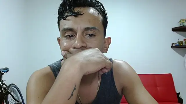 kristianDiaz online show from May 6, 12:30 am