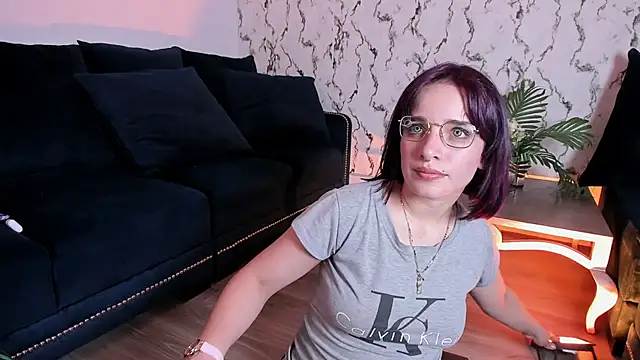 Snapshot of Azahara_18 chatting on June 26, 6:45 pm Azahara 18 online show from June 26, 6:45 pm