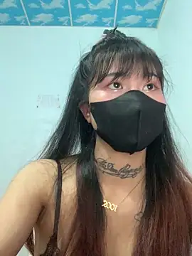 Lilyy18 online show from April 30, 1:06 pm