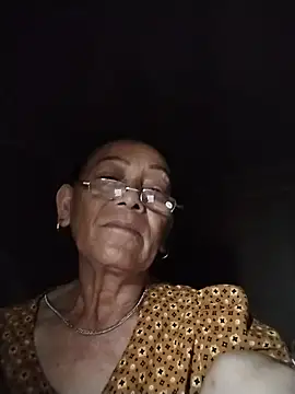 Snapshot of mouth22 chatting on June 25, 10:03 pm mouth22 online show from June 25, 10:03 pm