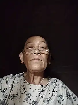 Snapshot of mouth22 chatting on June 28, 9:21 pm mouth22 online show from June 28, 9:21 pm