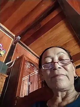 Snapshot of mouth22 chatting on July 14, 2:05 am mouth22 online show from July 14, 2:05 am
