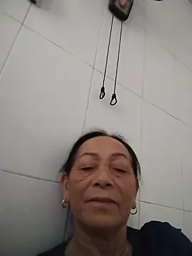 Snapshot of mouth22 chatting on July 21, 2:36 am mouth22 online show from July 21, 2:36 am