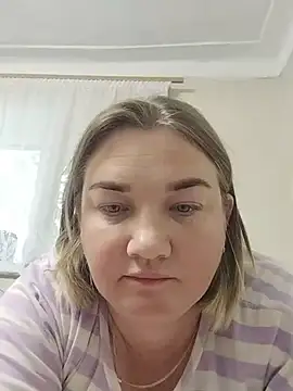 MiyaOlliver online show from July 10, 3:14 pm
