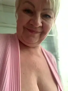 Laura Miillf online show from May 4, 4:25 pm