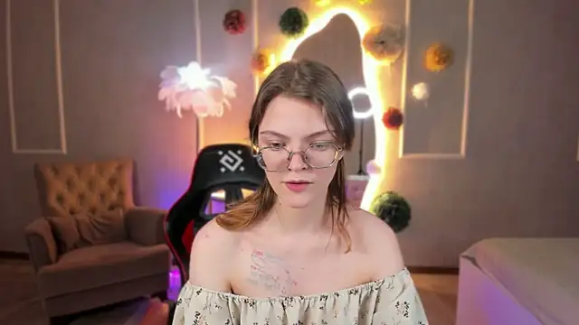 Avrora Spark online show from April 27, 8:07 pm