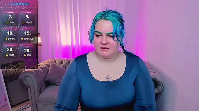 Amelia Skyee online show from June 13, 3:32 pm