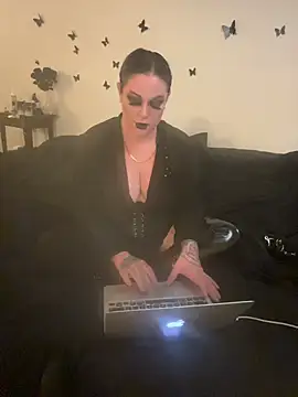 tacyeannxo online show from August 1, 9:52 am