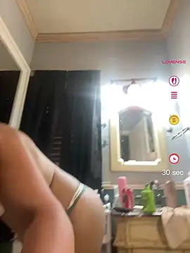 Vanessa Valentine online show from July 31, 7:35 pm