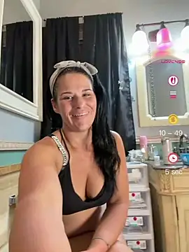 Vanessa Valentine online show from August 1, 4:39 pm