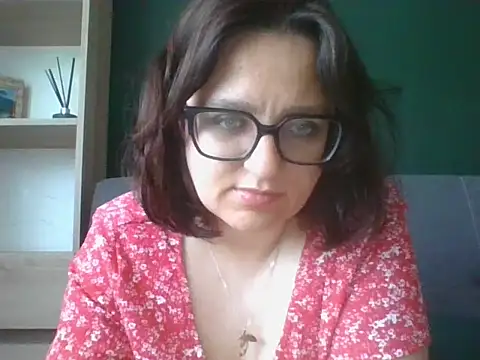 sensual paris online show from May 25, 5:35 am