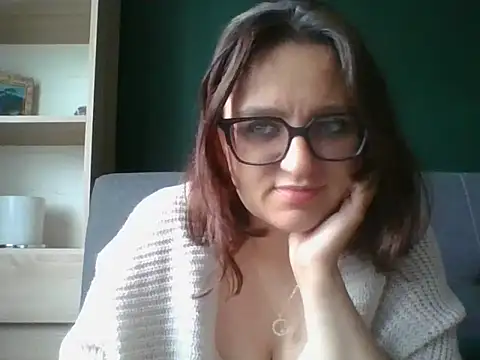 sensual paris online show from June 11, 5:27 am