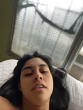 Snapshot of mia_moonna chatting on May 22, 12:00 pm mia moonna online show from May 22, 12:00 pm