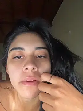 Snapshot of mia_moonna chatting on May 25, 1:39 pm mia moonna online show from May 25, 1:39 pm