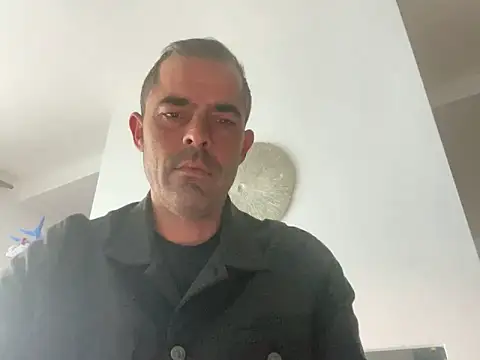 Riccardo86xx online show from May 17, 4:21 am