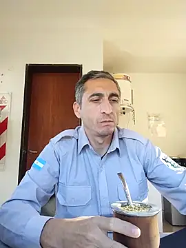 Alejandro83bsf online show from May 2, 2:11 pm